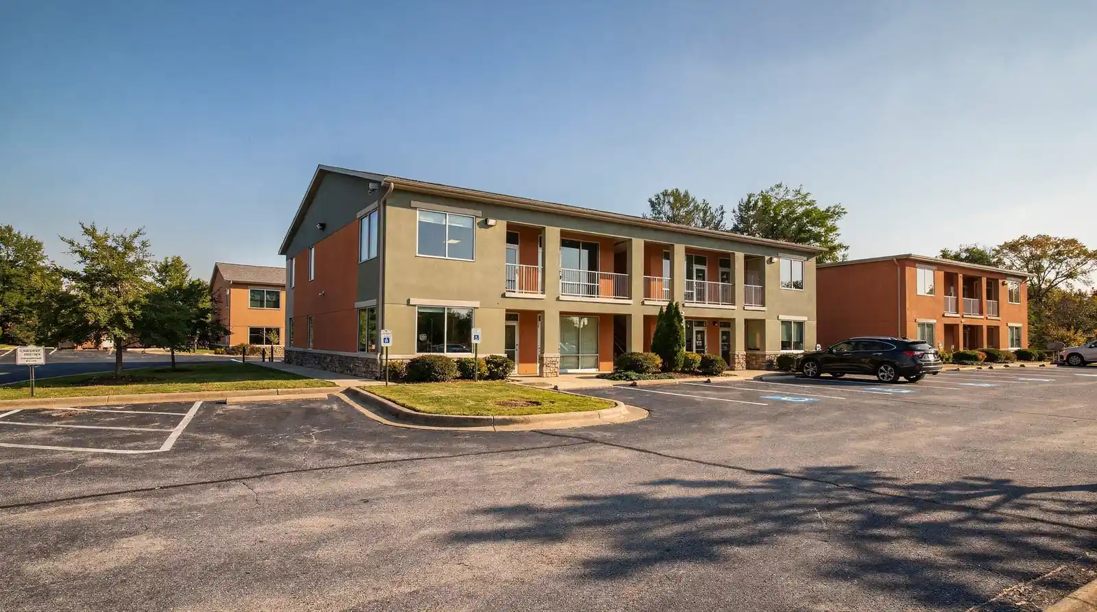 Suites range from Executive Offices up to 2,809 square feet, fitting solo practitioners through growing